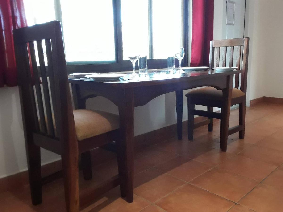 Riyan Apartment Kololi Buitenkant foto