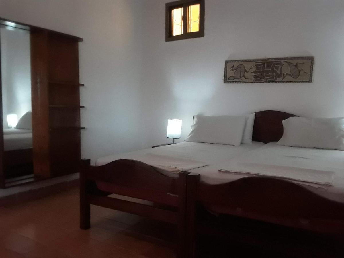 Riyan Apartment Kololi Buitenkant foto