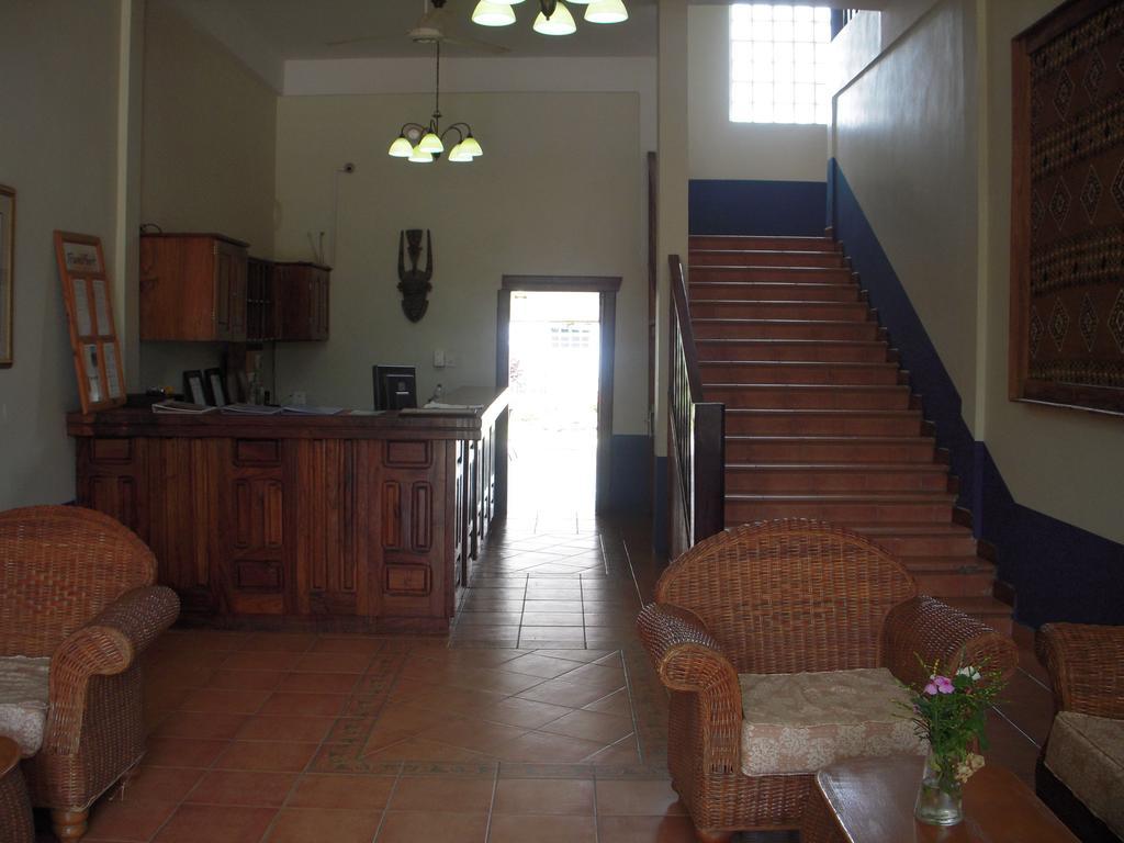 Riyan Apartment Kololi Buitenkant foto